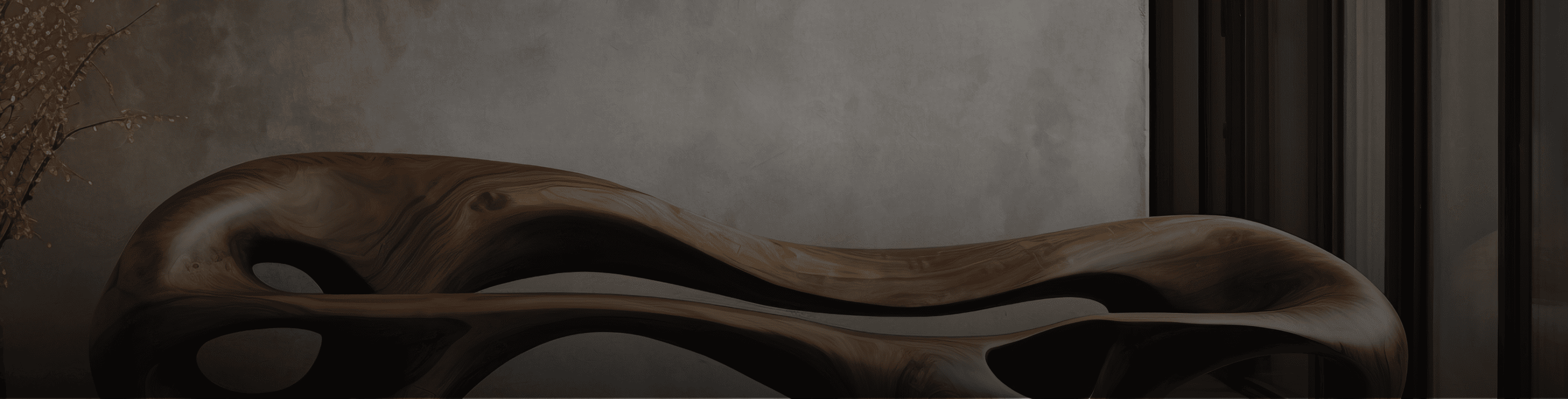 Banc design en bois sculpté au style organique – mobilier d’exception chez Bob Corner, concept store déco français